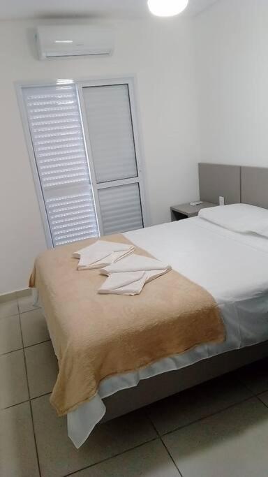 Apartment Alto Padrao Tenorio 2suites Com Ar, Wifi E Piscina Ubatuba